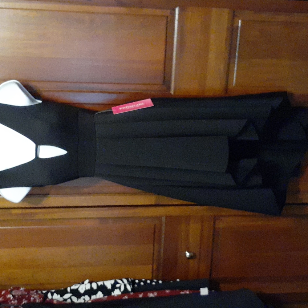 New ho low black dress S